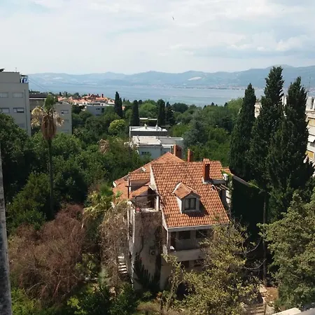 Frana Apartment Split