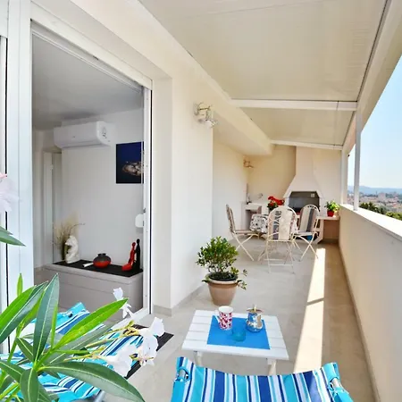 Frana Apartment